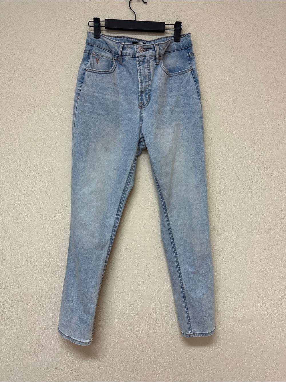 Frye womans Light Wash High-Rise stretchy Jeans size 28